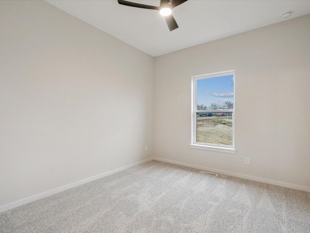 588 Maclan Circle, Iowa City, IA 52246