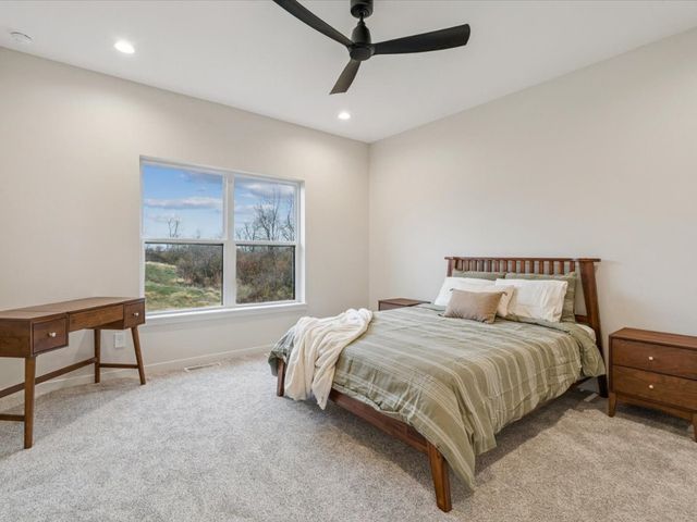 588 Maclan Circle, Iowa City, IA 52246