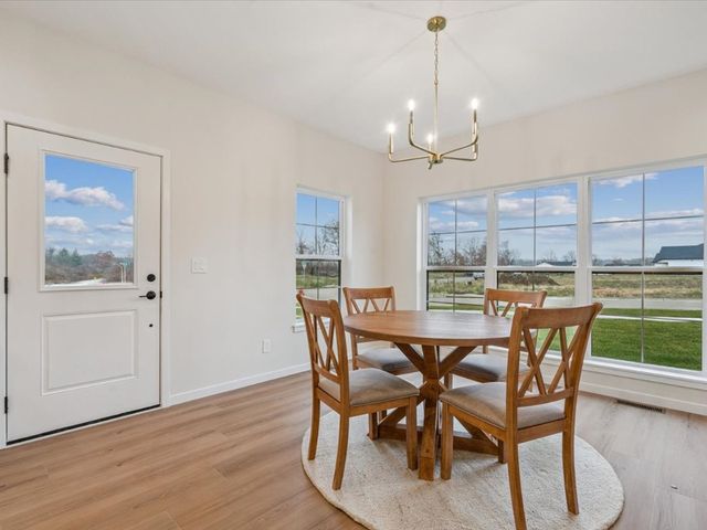 588 Maclan Circle, Iowa City, IA 52246