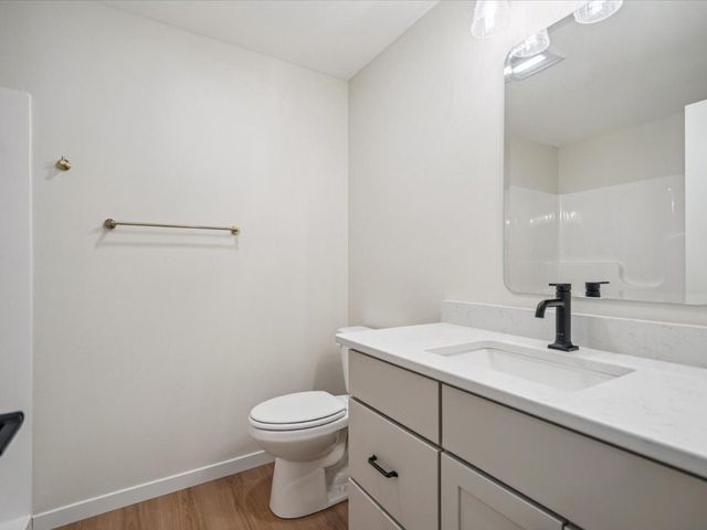 588 Maclan Circle, Iowa City, IA 52246