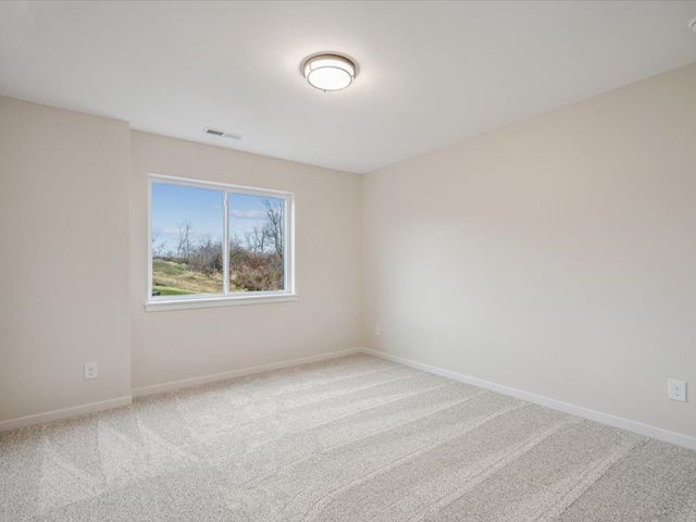 588 Maclan Circle, Iowa City, IA 52246