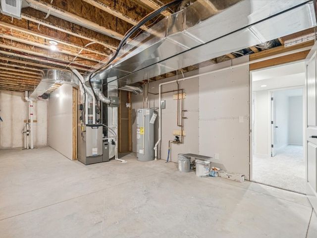 588 Maclan Circle, Iowa City, IA 52246