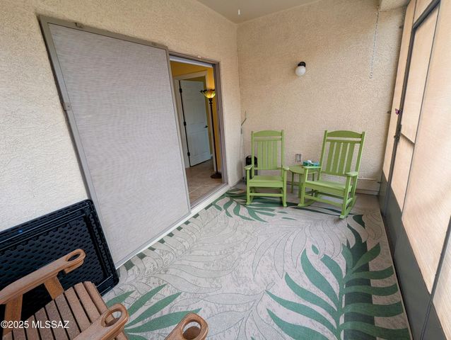 111 W Calle Moncayo, Sahuarita, AZ 85629