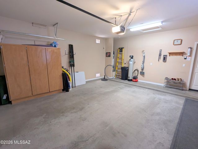 111 W Calle Moncayo, Sahuarita, AZ 85629