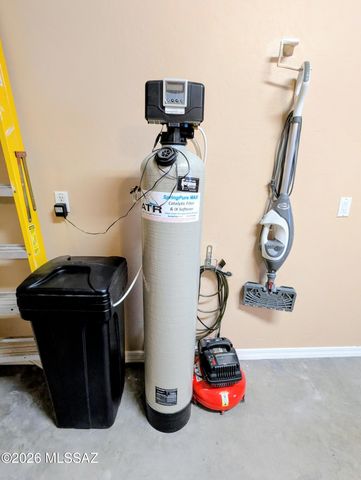 111 W Calle Moncayo, Sahuarita, AZ 85629