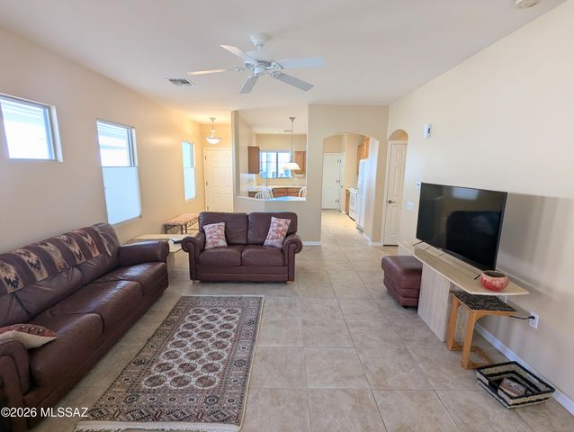 111 W Calle Moncayo, Sahuarita, AZ 85629