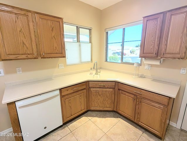 111 W Calle Moncayo, Sahuarita, AZ 85629