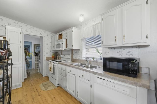 13651 COUNTY ROAD 109H, Lady Lake, FL 32159