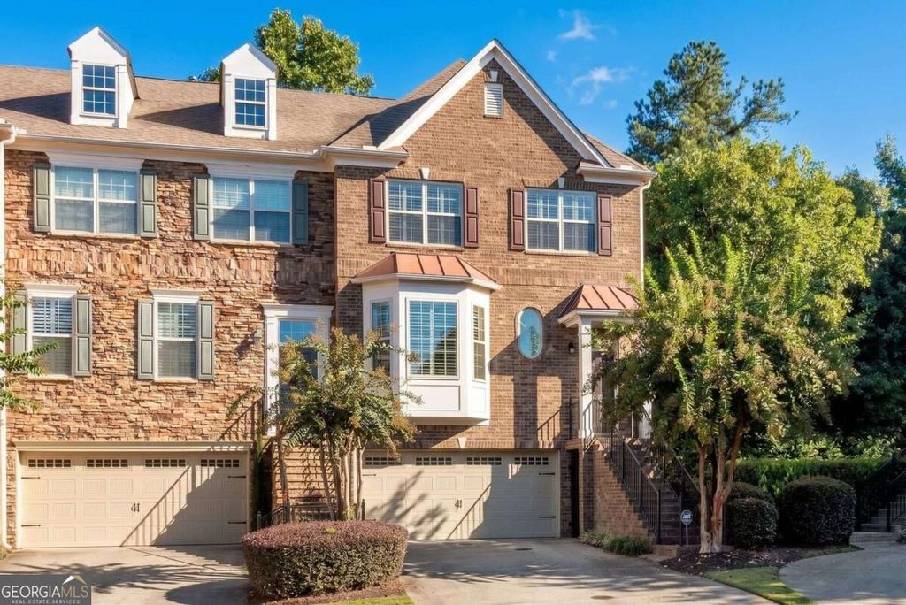 4002 Manchester Circle, Roswell, GA 30075 — photo 2