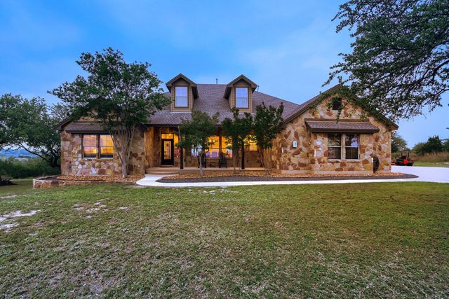 226 Hudson LN, Dripping Springs, TX 78620