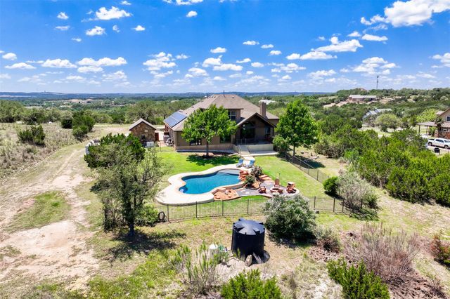 226 Hudson LN, Dripping Springs, TX 78620