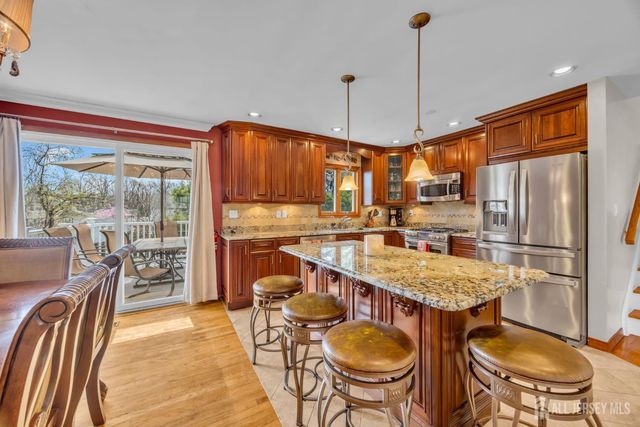 29 Carol Lane, Spotswood, NJ 08884