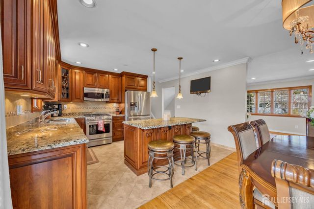 29 Carol Lane, Spotswood, NJ 08884