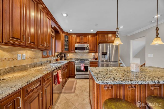 29 Carol Lane, Spotswood, NJ 08884