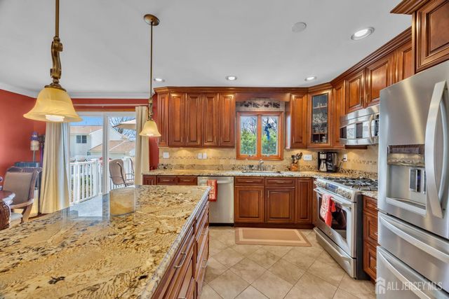 29 Carol Lane, Spotswood, NJ 08884