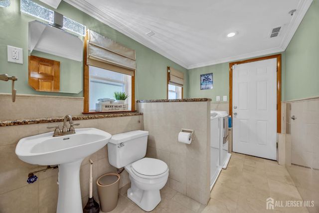 29 Carol Lane, Spotswood, NJ 08884