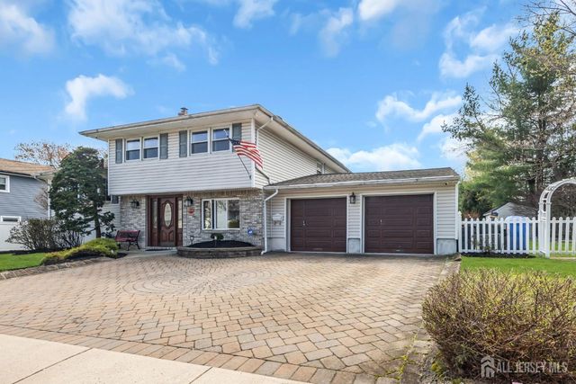 29 Carol Lane, Spotswood, NJ 08884