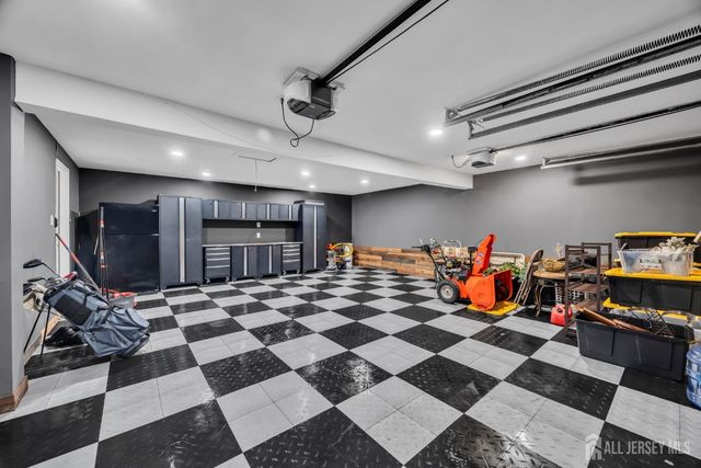 29 Carol Lane, Spotswood, NJ 08884