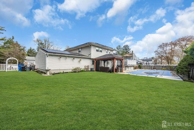 29 Carol Lane, Spotswood, NJ 08884