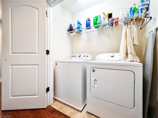 1166 Augustine Heights Drive, Winston-salem, NC 27103