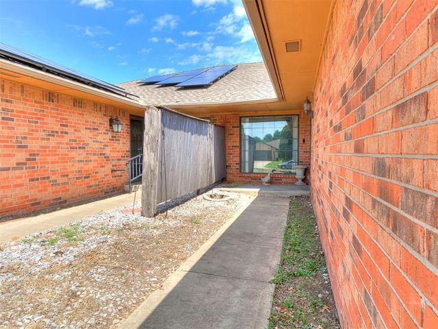 9608 Warringer Court, Oklahoma City, OK 73162