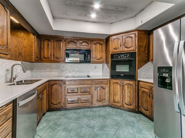 9608 Warringer Court, Oklahoma City, OK 73162