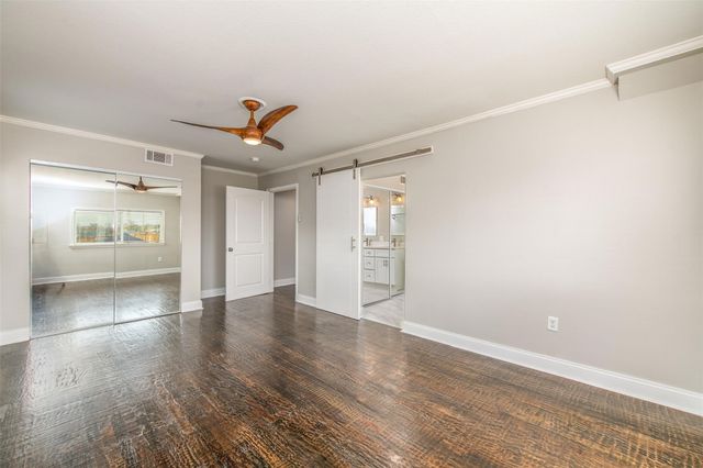 5808 Locke Avenue, Fort Worth, TX 76107