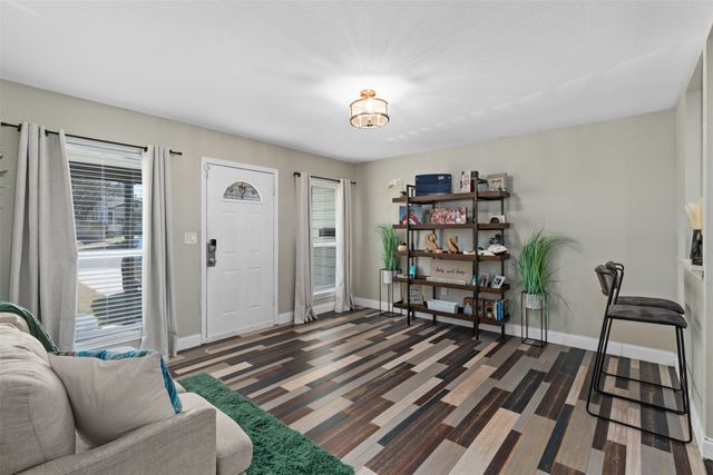 5808 Locke Avenue, Fort Worth, TX 76107