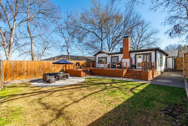 5808 Locke Avenue, Fort Worth, TX 76107