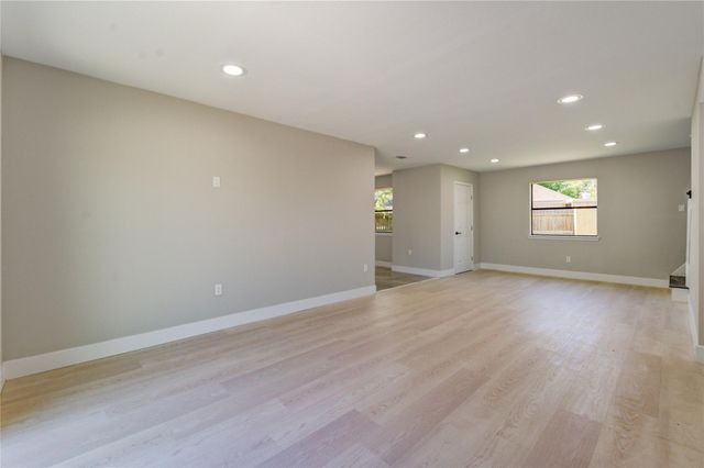 1901 Canyon Creek Court, Pearland, TX 77581