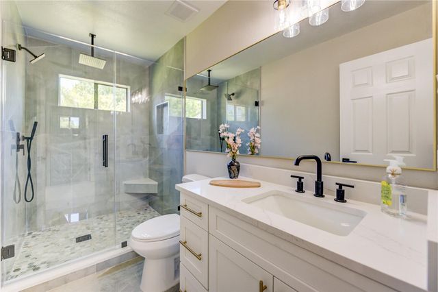 1901 Canyon Creek Court, Pearland, TX 77581