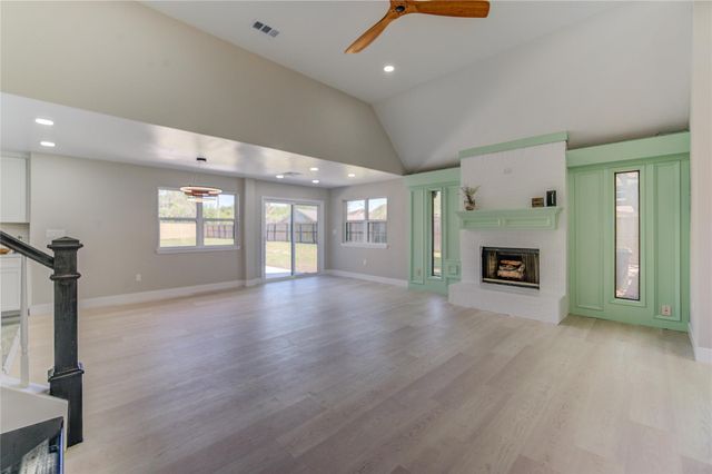 1901 Canyon Creek Court, Pearland, TX 77581