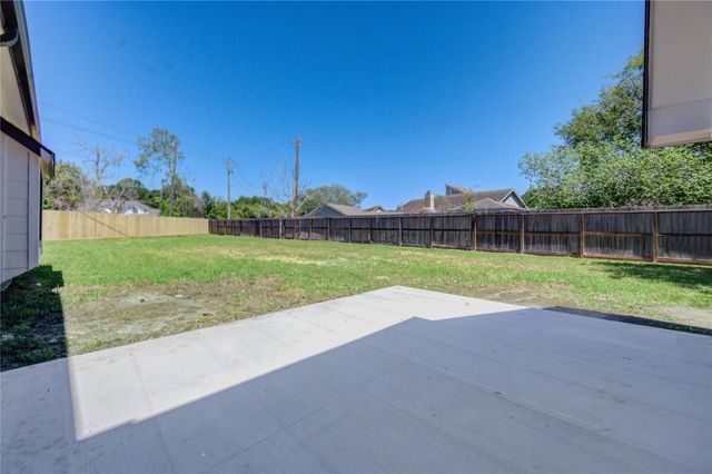 1901 Canyon Creek Court, Pearland, TX 77581