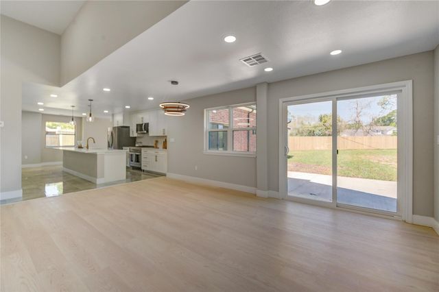 1901 Canyon Creek Court, Pearland, TX 77581