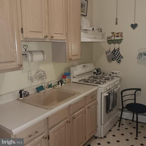 1359 CROWN POINT RD, West Deptford, NJ 08093