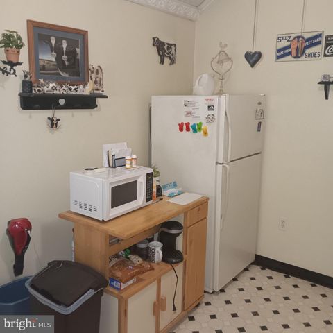 1359 CROWN POINT RD, West Deptford, NJ 08093