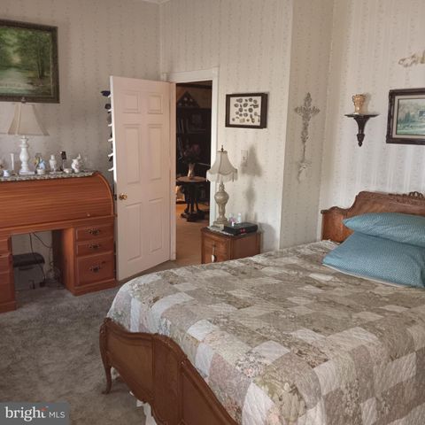 1359 CROWN POINT RD, West Deptford, NJ 08093