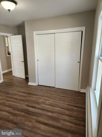 1359 CROWN POINT RD, West Deptford, NJ 08093