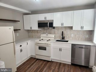 1359 CROWN POINT RD, Thorofare, NJ 08086