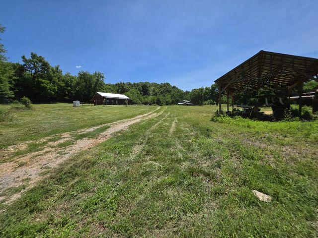 144 Heine Ln, Hartsville, TN 37074