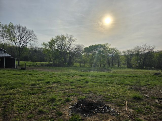 144 Heine Ln, Hartsville, TN 37074