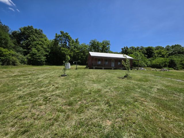 144 Heine Ln, Hartsville, TN 37074