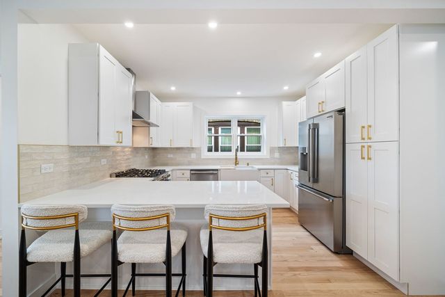 3631 N Sayre Avenue, Chicago, IL 60634