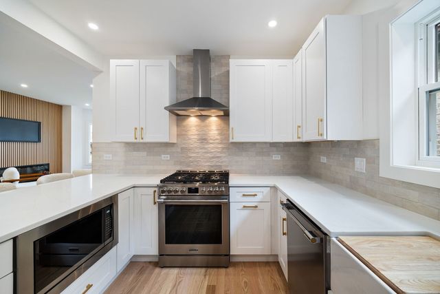 3631 N Sayre Avenue, Chicago, IL 60634