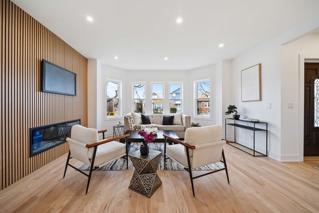 3631 N Sayre Avenue, Chicago, IL 60634