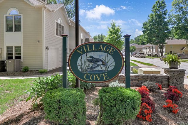 5 Village Cove, Warwick, NY 10990