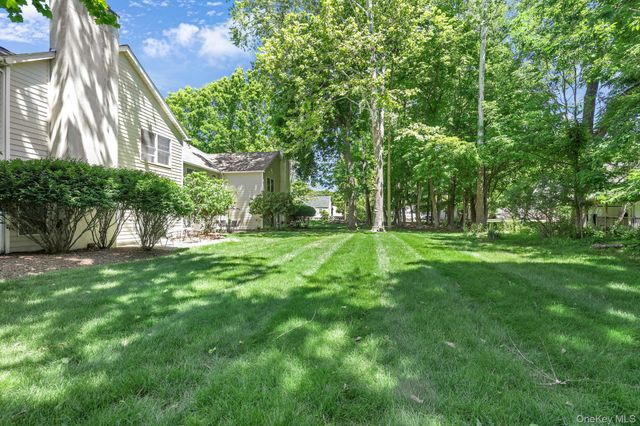 5 Village Cove, Warwick, NY 10990