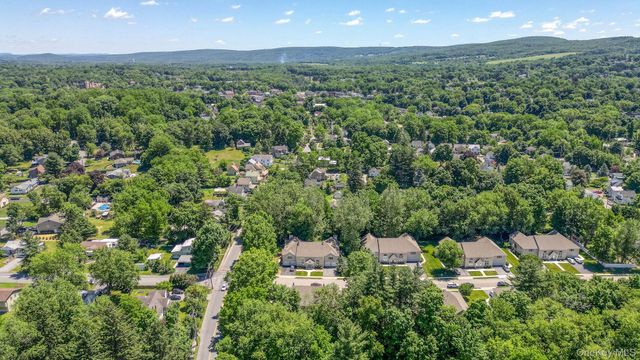 5 Village Cove, Warwick, NY 10990