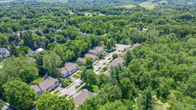 5 Village Cove, Warwick, NY 10990