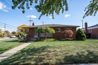 2209 Churchill Avenue, Trenton, MI 48183